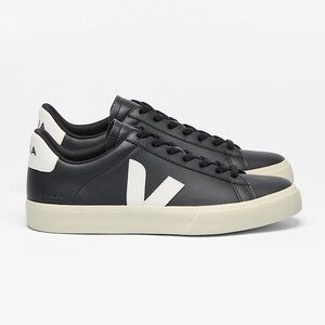 Veja Mens CAMPO LEATHER BLACK WHITE size 42 or size 9